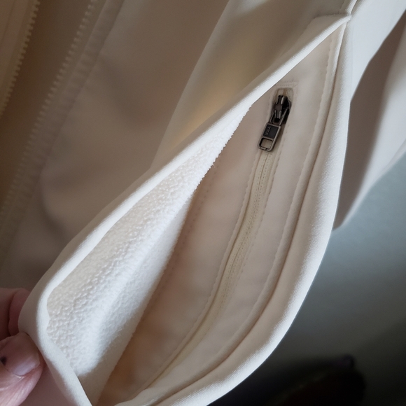 Patagonia polyester outer full zip jacket w fleece lining - Picture 5 of 7